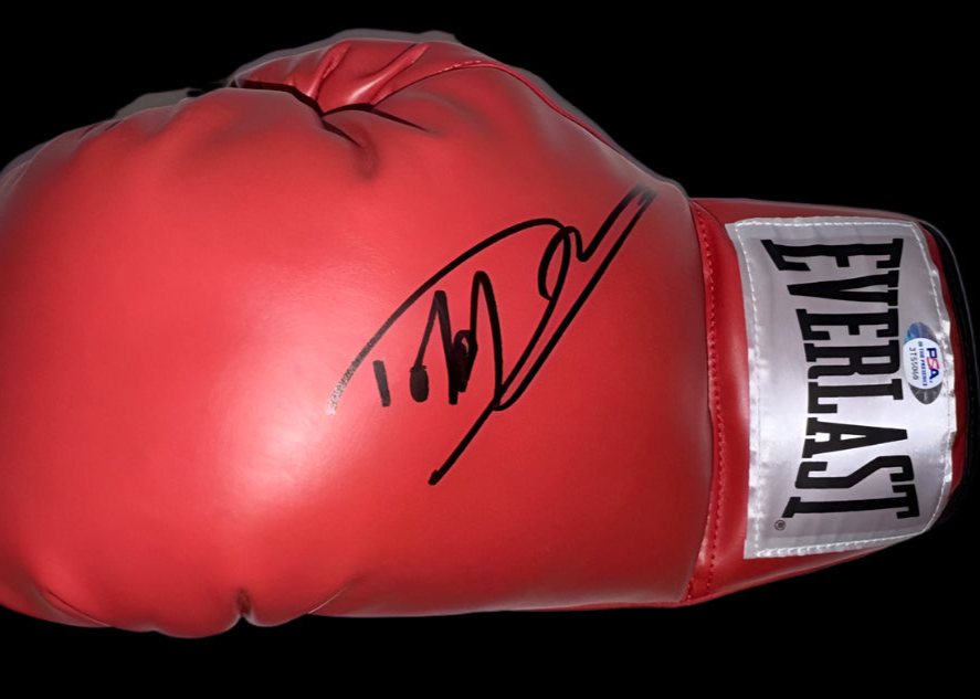Dolph Lundgren Signed Everlast Boxing Glove - PSA COA